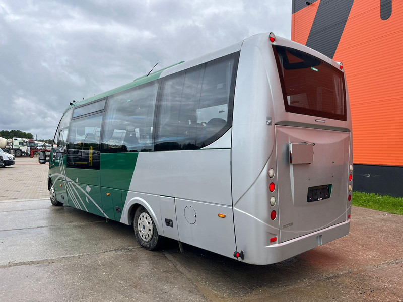 Iveco First 4x2 22 SEATS / AC / WEBASTO - Kleinbus, Personentransporter: das Bild 5 Iveco First 4x2 22 SEATS / AC / WEBASTO - Kleinbus, Personentransporter: das Bild 5