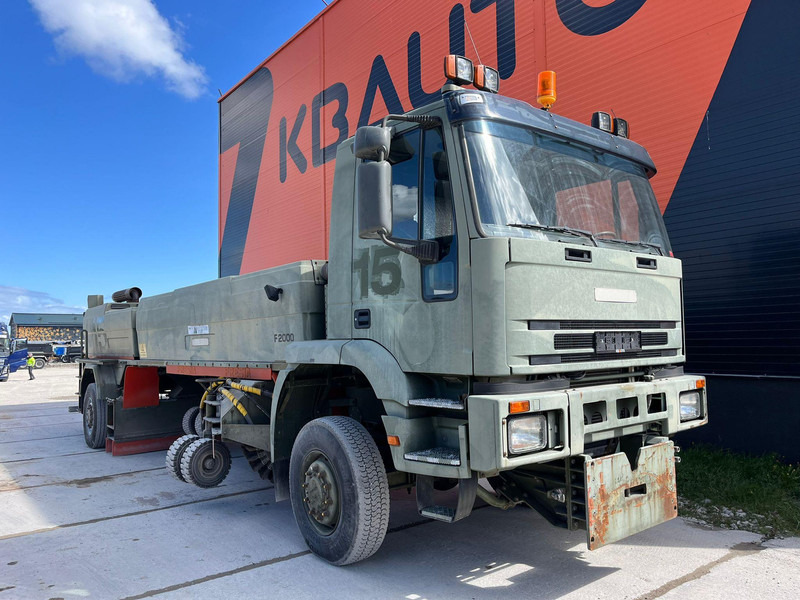 Iveco Fresia F 2000 4x4 SNOW PLOW / BROOM / BLOWER - Kehrmaschine: das Bild 4 Iveco Fresia F 2000 4x4 SNOW PLOW / BROOM / BLOWER - Kehrmaschine: das Bild 4