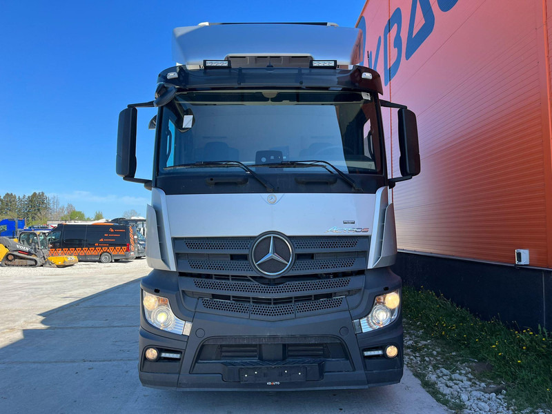 Mercedes-Benz Actros 2551 6x2 FOR SALE AS CHASSIS / CHASSIS L=7600 mm - Fahrgestell LKW: das Bild 2 Mercedes-Benz Actros 2551 6x2 FOR SALE AS CHASSIS / CHASSIS L=7600 mm - Fahrgestell LKW: das Bild 2
