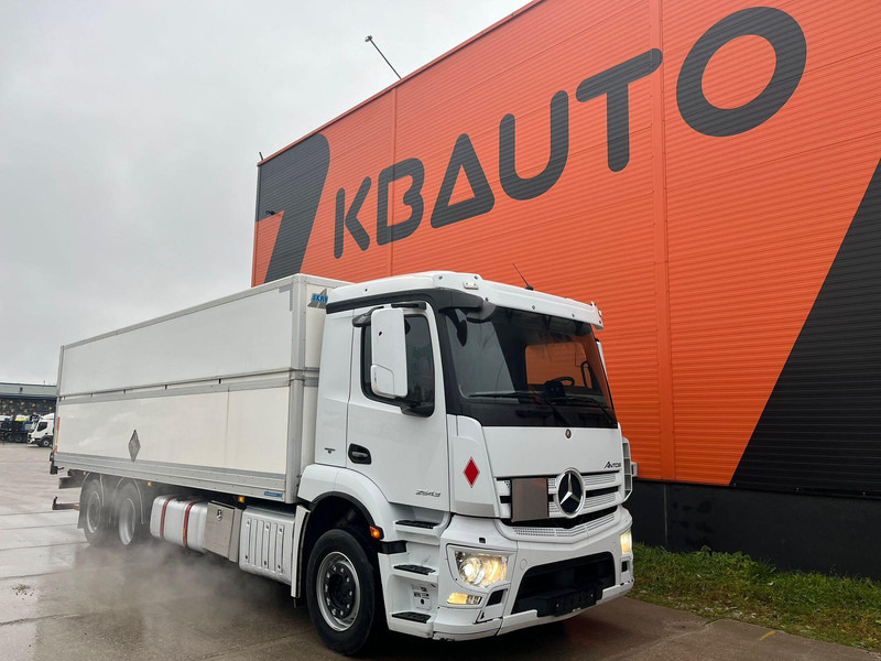 Mercedes-Benz Antos 2543 6x2*4 LIFTABLE BOX ROOF / BOX L=7773 mm - Koffer LKW: das Bild 3 Mercedes-Benz Antos 2543 6x2*4 LIFTABLE BOX ROOF / BOX L=7773 mm - Koffer LKW: das Bild 3