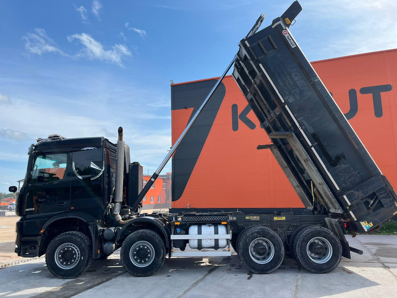 Kipper Mercedes-Benz Arocs 3253 8x4 2019: das Bild 10