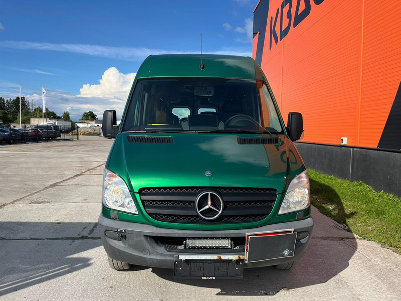 Mercedes-Benz Sprinter 4x2 19 +1 SEATS / AC - Kleinbus, Personentransporter: das Bild 2 Mercedes-Benz Sprinter 4x2 19 +1 SEATS / AC - Kleinbus, Personentransporter: das Bild 2