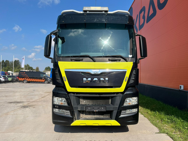 MAN TGX 28.480 6x2 XXL CAB / INTARDER / DOUBLE BOGIE - Sattelzugmaschine: das Bild 3 MAN TGX 28.480 6x2 XXL CAB / INTARDER / DOUBLE BOGIE - Sattelzugmaschine: das Bild 3