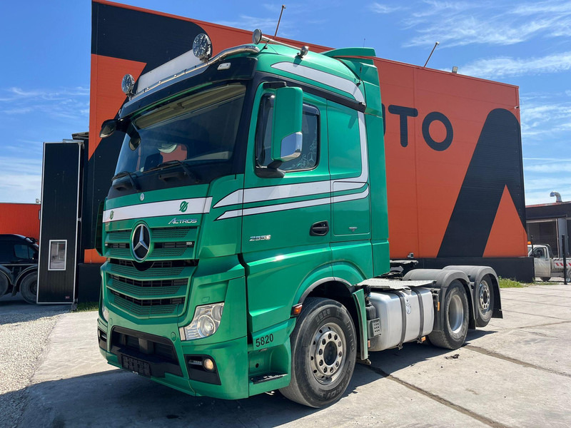 Mercedes-Benz Actros 2553 6x2 STREAMSPACE / RETARDER / PTO - Sattelzugmaschine: das Bild 2 Mercedes-Benz Actros 2553 6x2 STREAMSPACE / RETARDER / PTO - Sattelzugmaschine: das Bild 2