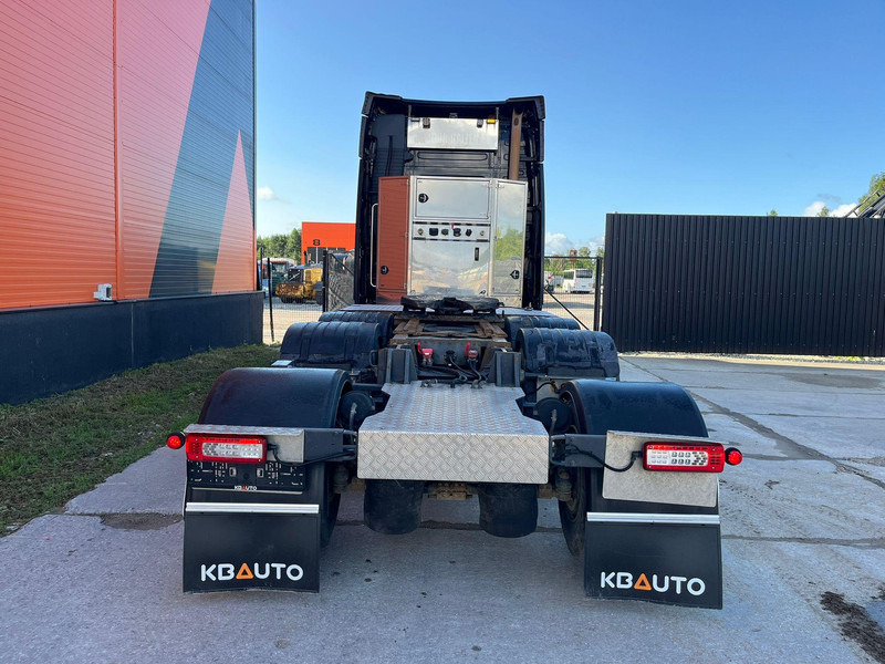 Leasing für Volvo FH 16 750 8x4 GCW 90 ton / DOLLY / RETARDER Volvo FH 16 750 8x4 GCW 90 ton / DOLLY / RETARDER: das Bild 6