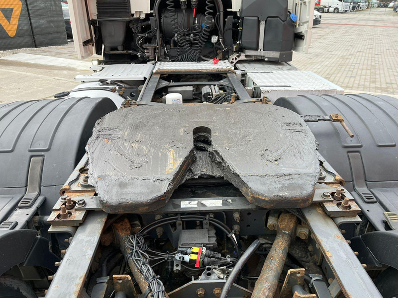 Sattelzugmaschine Volvo FH 500 6x2 GLOBE XL / DOUBLE BOGIE: das Bild 12