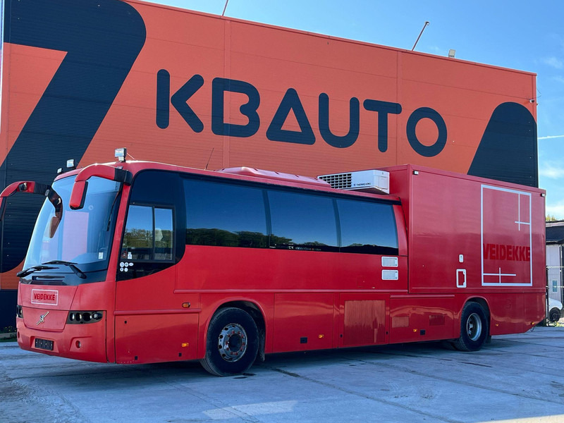 Volvo B12M 4x2 13 SEATS / AC / AUXILIARY HEATING / WC / KITCHEN - Überlandbus: das Bild 1 Volvo B12M 4x2 13 SEATS / AC / AUXILIARY HEATING / WC / KITCHEN - Überlandbus: das Bild 1