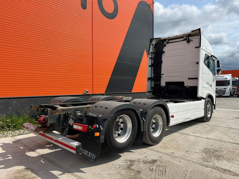 Fahrgestell LKW Volvo FH 16 650 6x2 9 TON FRONT AXLE / RETARDER / CHASSIS L=6100 mm: das Bild 6
