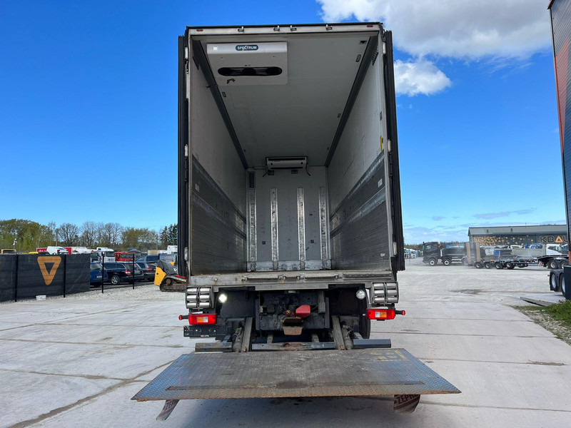Kühlkoffer LKW Volvo FH 460 6x2*4 T-1000R / Box L=7437 mm: das Bild 11