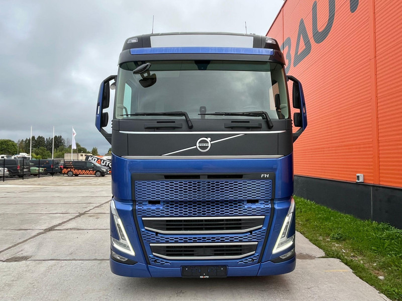 Volvo FH 500 8x4*4 GLOBE XL / RETARDER / CHASSIS L=7589 mm - Fahrgestell LKW: das Bild 2 Volvo FH 500 8x4*4 GLOBE XL / RETARDER / CHASSIS L=7589 mm - Fahrgestell LKW: das Bild 2