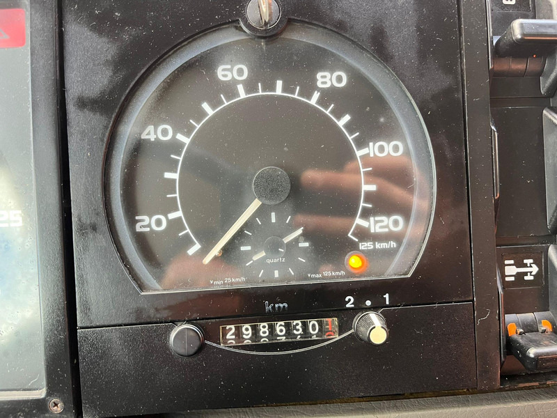 Pritsche LKW, Autokran Volvo FL 608 4x2 PK 8200 / BOX L=4249 mm: das Bild 18 Pritsche LKW, Autokran Volvo FL 608 4x2 PK 8200 / BOX L=4249 mm: das Bild 18