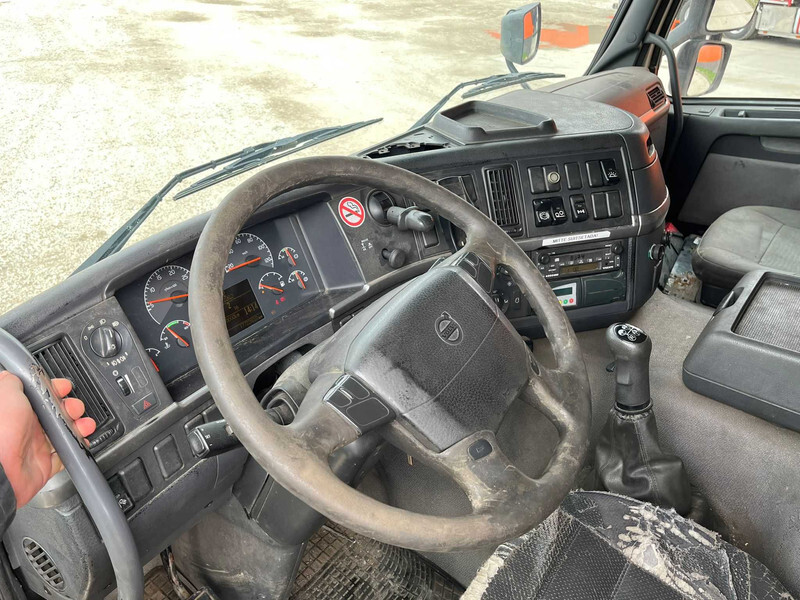 Fahrgestell LKW Volvo FM 9 300 6x2 CHASSIS L=8779 mm: das Bild 15