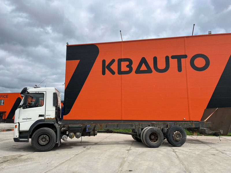 Fahrgestell LKW Volvo FM 9 300 6x2 CHASSIS L=8779 mm: das Bild 9