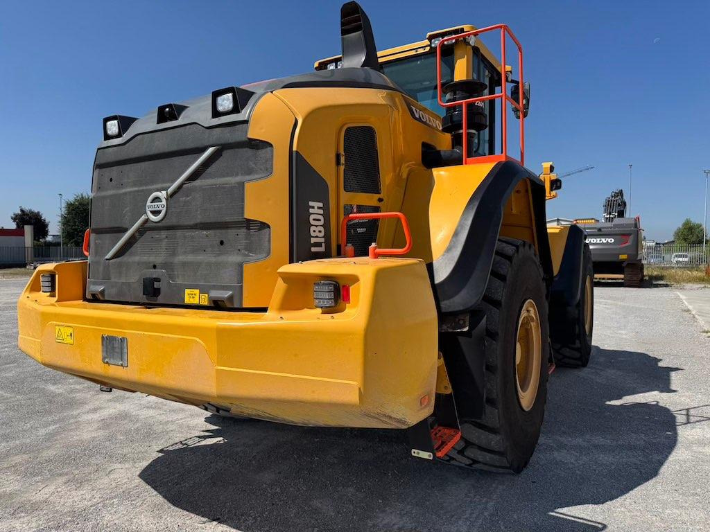 Volvo L180H - Radlader: das Bild 4 Volvo L180H - Radlader: das Bild 4