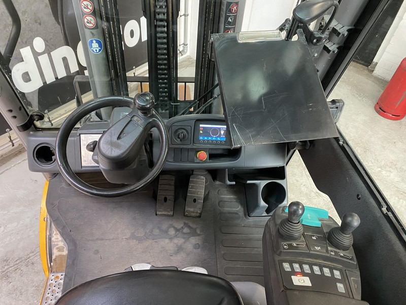 Jungheinrich TFG425s - Treibgasstapler: das Bild 5 Jungheinrich TFG425s - Treibgasstapler: das Bild 5