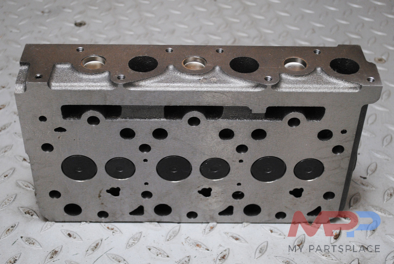 Cilinderkop inclusief kleppen Kubota D1803 D1503 D1403 D1703 - Zylinderkopf für Baumaschine: das Bild 2 Cilinderkop inclusief kleppen Kubota D1803 D1503 D1403 D1703 - Zylinderkopf für Baumaschine: das Bild 2