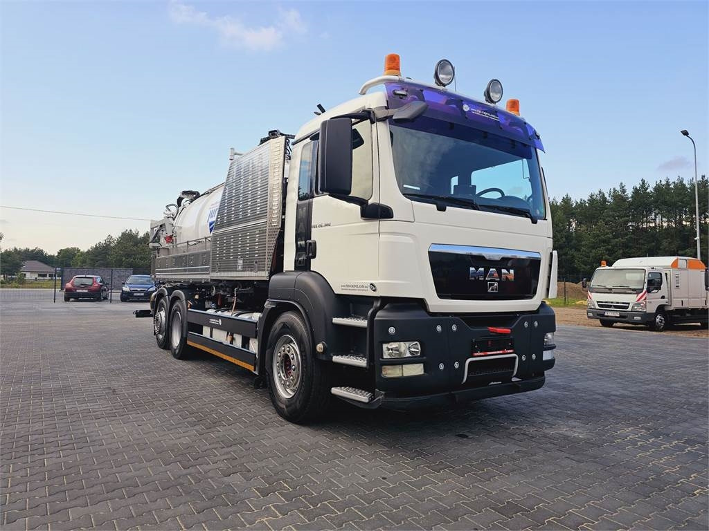 MAN JUROP VJC9 / 5 2010 WUKO for collecting liquid was - Kommunal-/ Sonderfahrzeug: das Bild 2 MAN JUROP VJC9 / 5 2010 WUKO for collecting liquid was - Kommunal-/ Sonderfahrzeug: das Bild 2