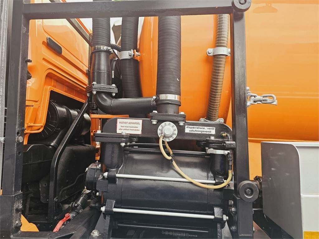 Saug-/ Spülfahrzeug MAN FFG ELEPHANT WUKO COMBI FOR DUCT CLEANING: das Bild 11