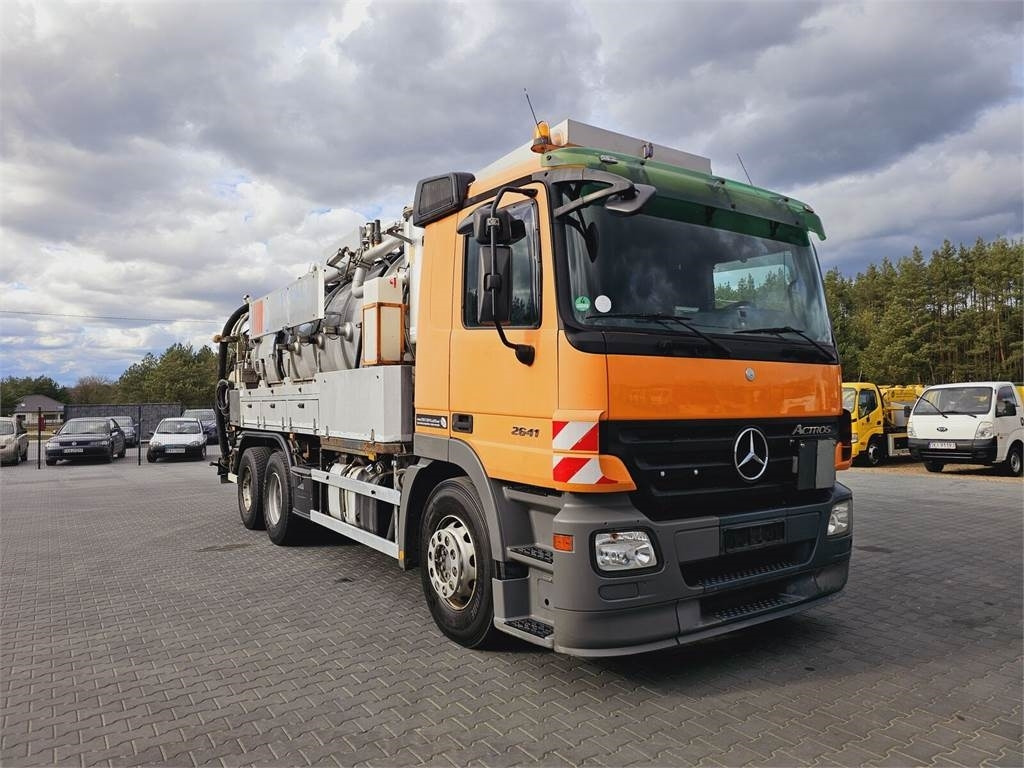 Mercedes-Benz WUKO KROLL COMBI FOR SEWER CLEANING - Saug-/ Spülfahrzeug: das Bild 2 Mercedes-Benz WUKO KROLL COMBI FOR SEWER CLEANING - Saug-/ Spülfahrzeug: das Bild 2