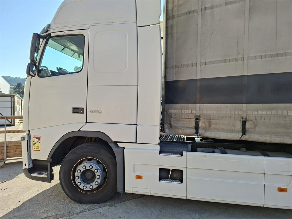 Volvo FH13 STANDARD AUTOMAT 460 KM EURO 5 2013 - 4 piece - Sattelzugmaschine: das Bild 3 Volvo FH13 STANDARD AUTOMAT 460 KM EURO 5 2013 - 4 piece - Sattelzugmaschine: das Bild 3