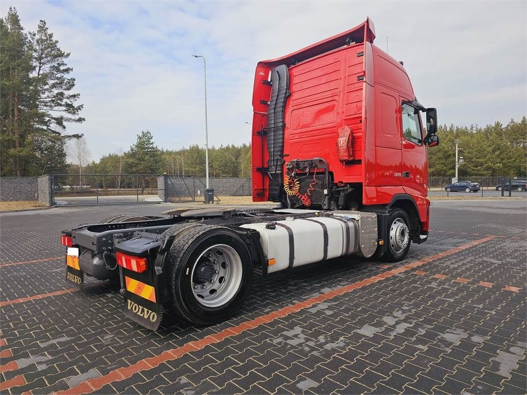 Volvo FH13 XXL NEW TIRES MANUAL 420 EURO 5 2011 - Sattelzugmaschine: das Bild 5 Volvo FH13 XXL NEW TIRES MANUAL 420 EURO 5 2011 - Sattelzugmaschine: das Bild 5