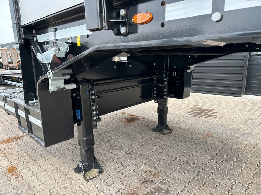 Faymonville 3 achs Multimax Tieflader / Kurze model Faymonville 3 achs Multimax Tieflader / Kurze model - Tieflader Auflieger: das Bild 5 Faymonville 3 achs Multimax Tieflader / Kurze model Faymonville 3 achs Multimax Tieflader / Kurze model - Tieflader Auflieger: das Bild 5