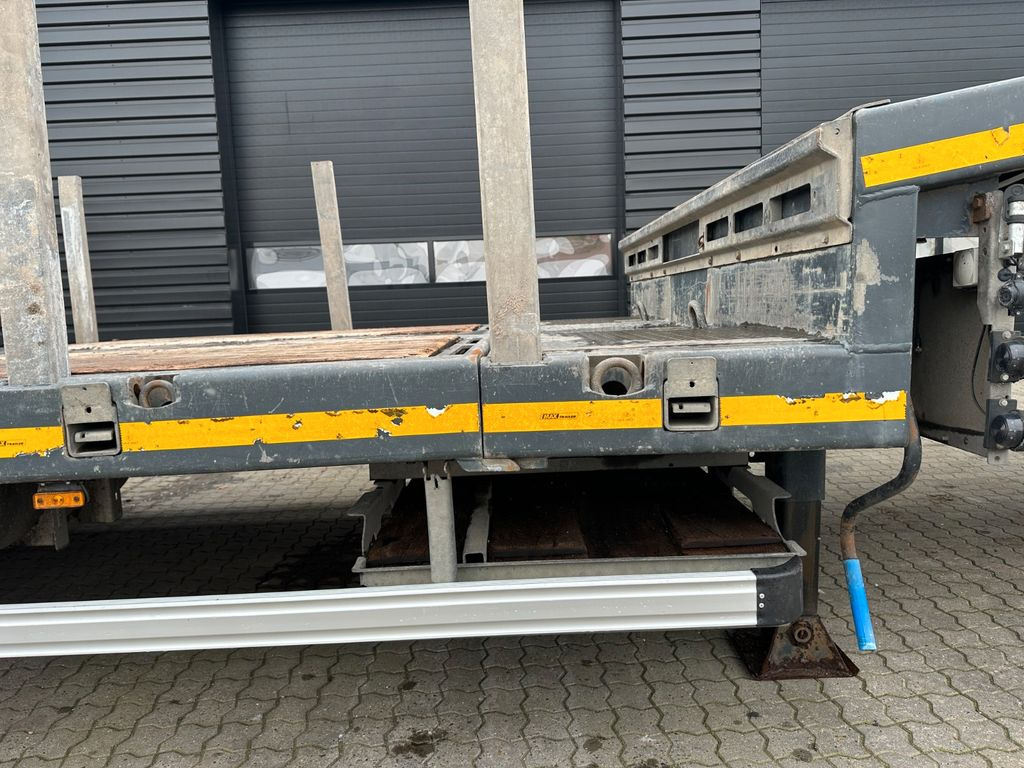 Faymonville Maxtrailer 4 achs tieflader / Zwangslenkung Faymonville Maxtrailer 4 achs tieflader / Zwangslenkung - Tieflader Auflieger: das Bild 3 Faymonville Maxtrailer 4 achs tieflader / Zwangslenkung Faymonville Maxtrailer 4 achs tieflader / Zwangslenkung - Tieflader Auflieger: das Bild 3