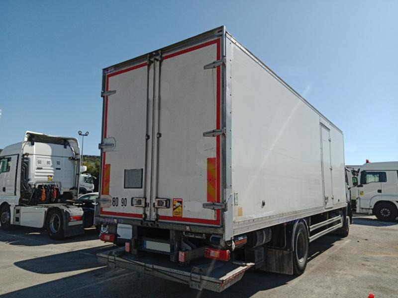 Renault D-Series 19 Wide 320 - Koffer LKW: das Bild 2 Renault D-Series 19 Wide 320 - Koffer LKW: das Bild 2