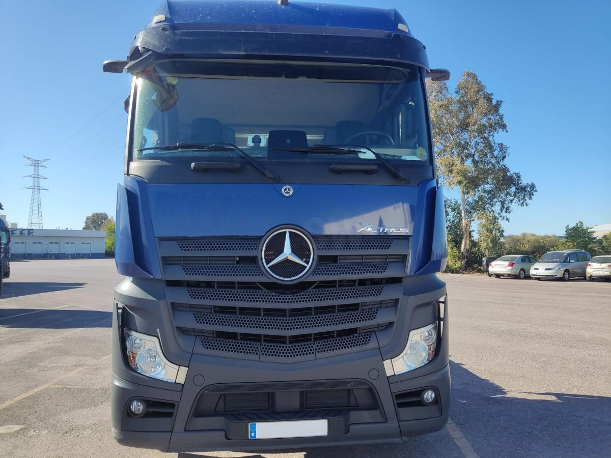 Mercedes Actros 1851 LS Retarder - Sattelzugmaschine: das Bild 2 Mercedes Actros 1851 LS Retarder - Sattelzugmaschine: das Bild 2