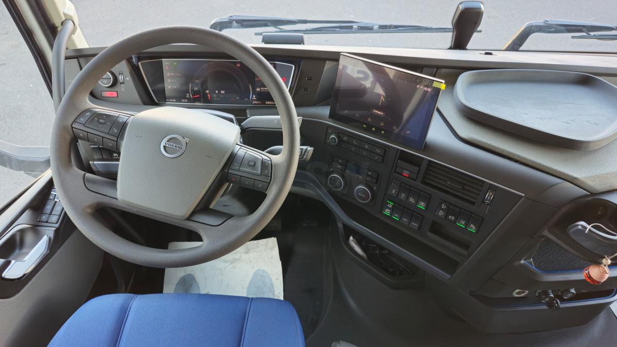Innenraum Bild 1: Volvo FH 500 Globetrotter XXL (Location / Rent) – Finanzierungsleasing Volvo FH 500 Globetrotter XXL (Location / Rent)