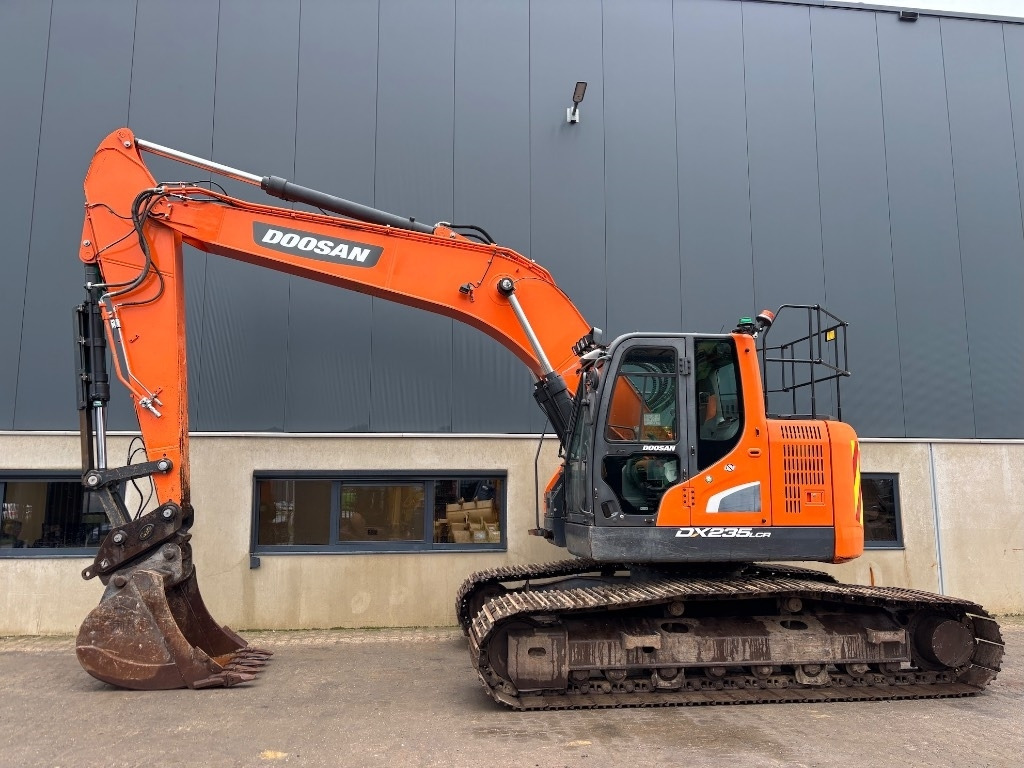 Doosan DX 235 LCR-5 - DX 235 - DX 225 - Kettenbagger: das Bild 2 Doosan DX 235 LCR-5 - DX 235 - DX 225 - Kettenbagger: das Bild 2