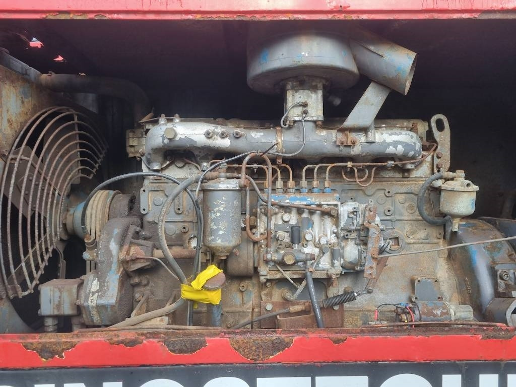 Raupenkran Hitachi HK150-2 -- 40.000kg -- 30 mtr: das Bild 26