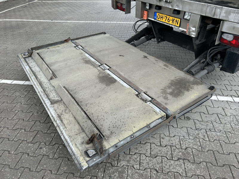 H.T.F HZO 39 / Heiwo / Carrier Vector 1800 -> Defect / Iso Box / Loadlift 2500 kg - Kühlkoffer Auflieger: das Bild 5 H.T.F HZO 39 / Heiwo / Carrier Vector 1800 -> Defect / Iso Box / Loadlift 2500 kg - Kühlkoffer Auflieger: das Bild 5