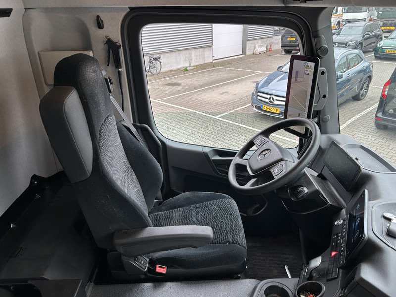 Mercedes-Benz Actros 2124 / Carrier Koeler -30 gr / Cheraeu / Laadklep / APK 01-26 - Kühlkoffer LKW: das Bild 3 Mercedes-Benz Actros 2124 / Carrier Koeler -30 gr / Cheraeu / Laadklep / APK 01-26 - Kühlkoffer LKW: das Bild 3