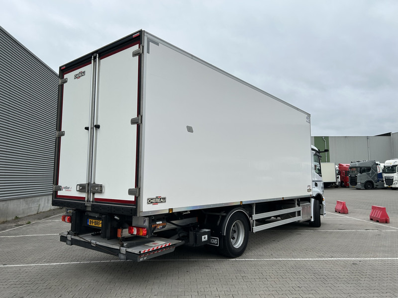 Mercedes-Benz Actros 2124 / Carrier Koeler -30 gr / Cheraeu / Laadklep / APK 11-26 - Kühlkoffer LKW: das Bild 2 Mercedes-Benz Actros 2124 / Carrier Koeler -30 gr / Cheraeu / Laadklep / APK 11-26 - Kühlkoffer LKW: das Bild 2