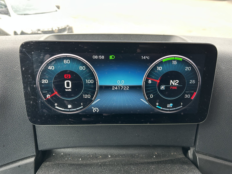 Mercedes-Benz Actros 2124 / Carrier Koeler -30 gr / Cheraeu / Laadklep / APK 11-26 - Kühlkoffer LKW: das Bild 4 Mercedes-Benz Actros 2124 / Carrier Koeler -30 gr / Cheraeu / Laadklep / APK 11-26 - Kühlkoffer LKW: das Bild 4