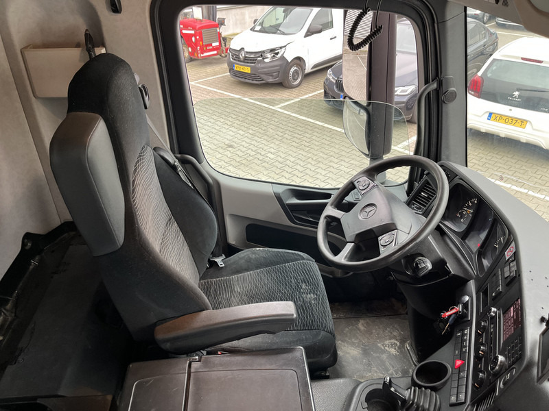 Mercedes-Benz Antos 1824 / 729 dkm / Box 8.3 mtr / Loadlift - Koffer LKW: das Bild 3 Mercedes-Benz Antos 1824 / 729 dkm / Box 8.3 mtr / Loadlift - Koffer LKW: das Bild 3
