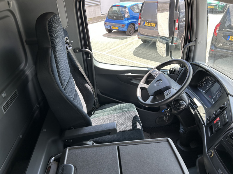 Mercedes-Benz Atego 818 / 8 Ton / 676 dkm / Box / Laadklep / APK TUV 03-26 - Koffer LKW: das Bild 3 Mercedes-Benz Atego 818 / 8 Ton / 676 dkm / Box / Laadklep / APK TUV 03-26 - Koffer LKW: das Bild 3