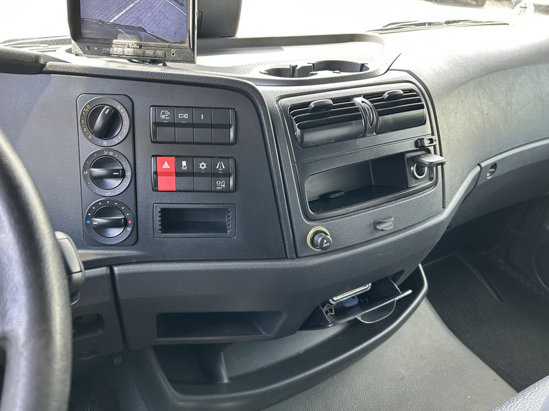 Mercedes-Benz Atego 818 / 8 Ton / 676 dkm / Box / Laadklep / APK TUV 03-26 - Koffer LKW: das Bild 5 Mercedes-Benz Atego 818 / 8 Ton / 676 dkm / Box / Laadklep / APK TUV 03-26 - Koffer LKW: das Bild 5
