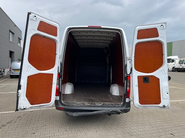 Mercedes-Benz Sprinter 315 1.9 CDI / L4 H2 / Automatic / APK-TUV 04-26 - Kastenwagen: das Bild 5 Mercedes-Benz Sprinter 315 1.9 CDI / L4 H2 / Automatic / APK-TUV 04-26 - Kastenwagen: das Bild 5