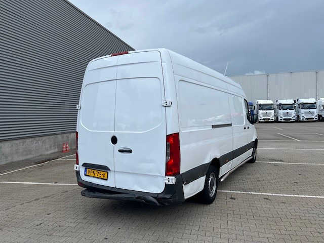 Mercedes-Benz Sprinter 315 1.9 CDI / L4 H2 / Automatic / APK-TUV 04-26 - Kastenwagen: das Bild 4 Mercedes-Benz Sprinter 315 1.9 CDI / L4 H2 / Automatic / APK-TUV 04-26 - Kastenwagen: das Bild 4