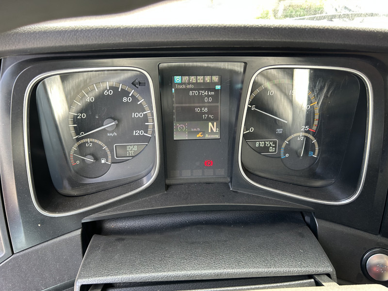 Mercedes-Benz Actros 1842 Streamspace / 870 dkm / 2 Tanks / NL Truck - Sattelzugmaschine: das Bild 4 Mercedes-Benz Actros 1842 Streamspace / 870 dkm / 2 Tanks / NL Truck - Sattelzugmaschine: das Bild 4