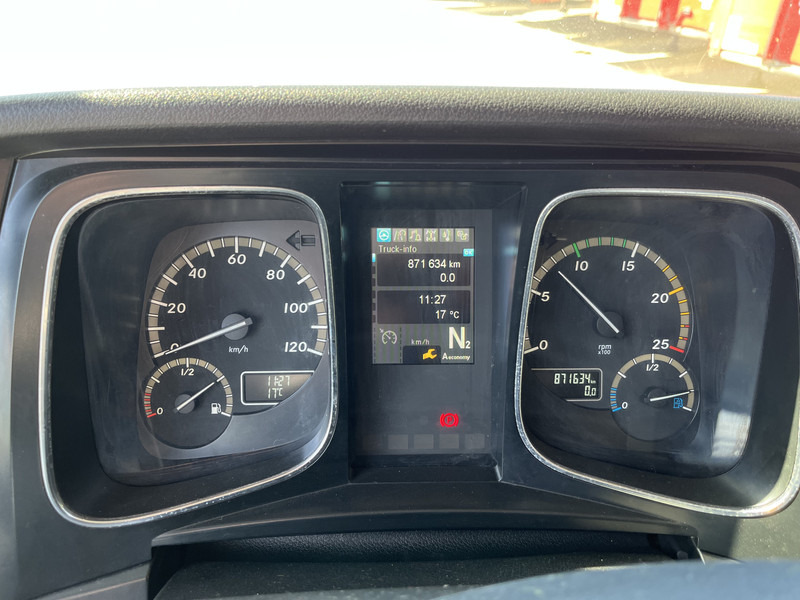 Mercedes-Benz Actros 1842 Streamspace / 871 dkm / 2 Tanks / NL Truck - Sattelzugmaschine: das Bild 4 Mercedes-Benz Actros 1842 Streamspace / 871 dkm / 2 Tanks / NL Truck - Sattelzugmaschine: das Bild 4