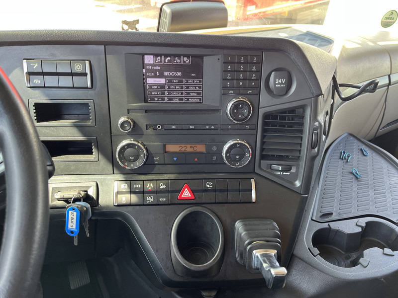 Mercedes-Benz Actros 1842 Streamspace / 871 dkm / 2 Tanks / NL Truck - Sattelzugmaschine: das Bild 5 Mercedes-Benz Actros 1842 Streamspace / 871 dkm / 2 Tanks / NL Truck - Sattelzugmaschine: das Bild 5