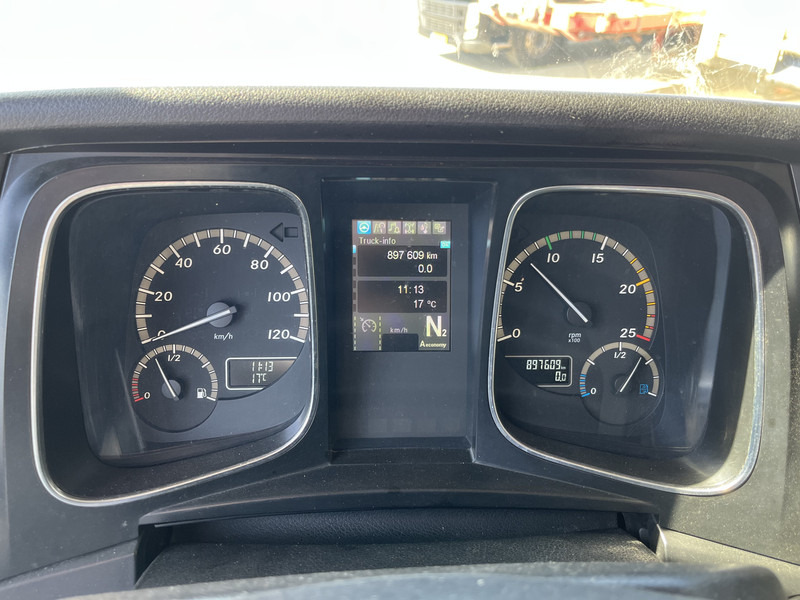 Mercedes-Benz Actros 1842 Streamspace / 897 dkm / 2 Tanks / NL Truck - Sattelzugmaschine: das Bild 4 Mercedes-Benz Actros 1842 Streamspace / 897 dkm / 2 Tanks / NL Truck - Sattelzugmaschine: das Bild 4