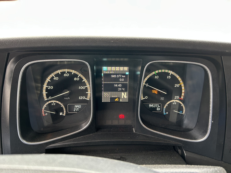 Mercedes-Benz Actros 1842 Streamspace / 945 dkm / 2 Tanks / NL Truck - Sattelzugmaschine: das Bild 4 Mercedes-Benz Actros 1842 Streamspace / 945 dkm / 2 Tanks / NL Truck - Sattelzugmaschine: das Bild 4