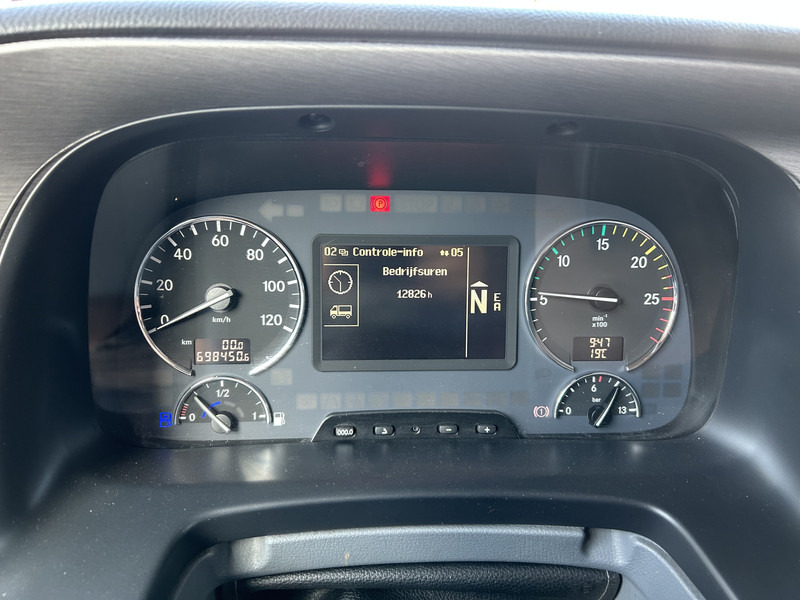 Mercedes-Benz Actros 1844 LS V6 MP3 / MegaSpace / 698 dkm / 2 Tanks / APK TUV 06-26 - Sattelzugmaschine: das Bild 4 Mercedes-Benz Actros 1844 LS V6 MP3 / MegaSpace / 698 dkm / 2 Tanks / APK TUV 06-26 - Sattelzugmaschine: das Bild 4