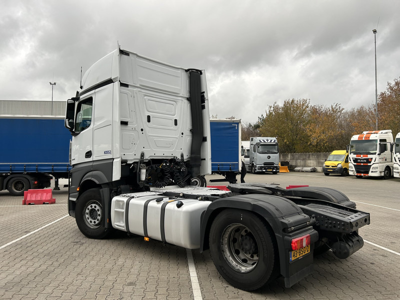 Leasing für Mercedes-Benz Actros 1845 Gigaspace / Tacho V2 / Blower - PTO / Stand Airco / APK 04-26 Mercedes-Benz Actros 1845 Gigaspace / Tacho V2 / Blower - PTO / Stand Airco / APK 04-26: das Bild 17 Leasing für Mercedes-Benz Actros 1845 Gigaspace / Tacho V2 / Blower - PTO / Stand Airco / APK 04-26 Mercedes-Benz Actros 1845 Gigaspace / Tacho V2 / Blower - PTO / Stand Airco / APK 04-26: das Bild 17