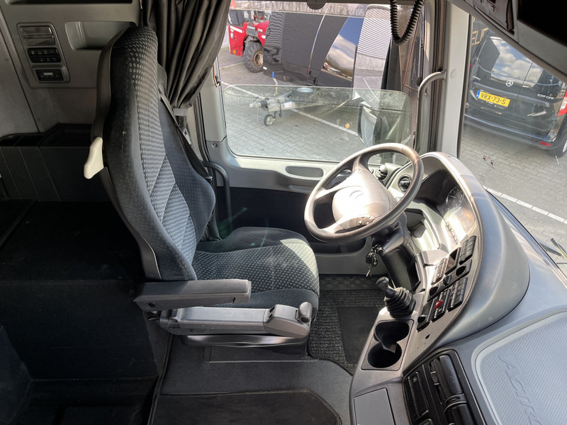 Mercedes-Benz Actros 2546 V6 / MP3 F04 Megaspace / 598 dkm / 6x2 Steer + Lift / NL Truck - Sattelzugmaschine: das Bild 3 Mercedes-Benz Actros 2546 V6 / MP3 F04 Megaspace / 598 dkm / 6x2 Steer + Lift / NL Truck - Sattelzugmaschine: das Bild 3