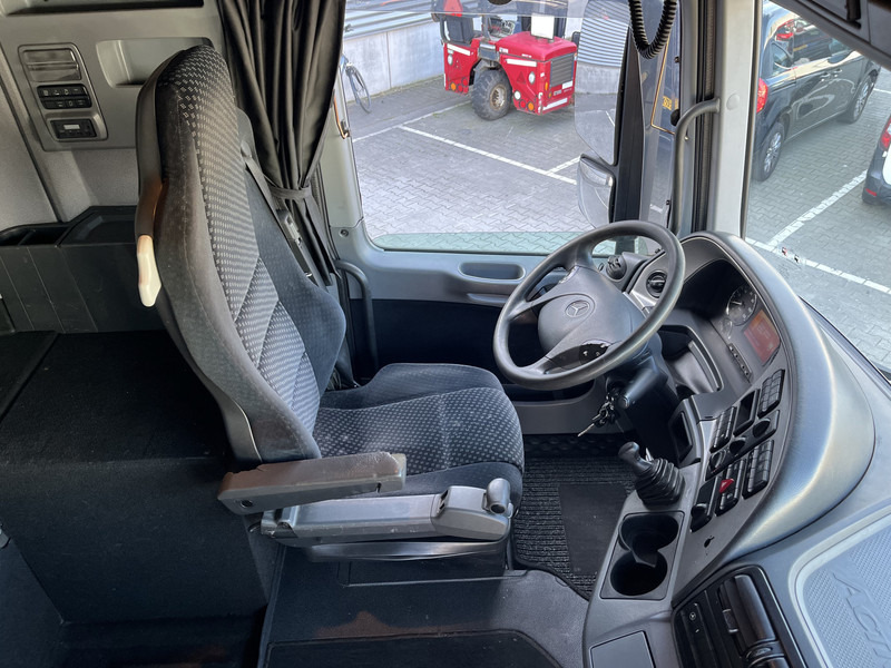 Mercedes-Benz Actros 2546 V6 / MP3 F04 Megaspace / 631 dkm / 6x2 Steer + Lift / NL Truck - Sattelzugmaschine: das Bild 3 Mercedes-Benz Actros 2546 V6 / MP3 F04 Megaspace / 631 dkm / 6x2 Steer + Lift / NL Truck - Sattelzugmaschine: das Bild 3
